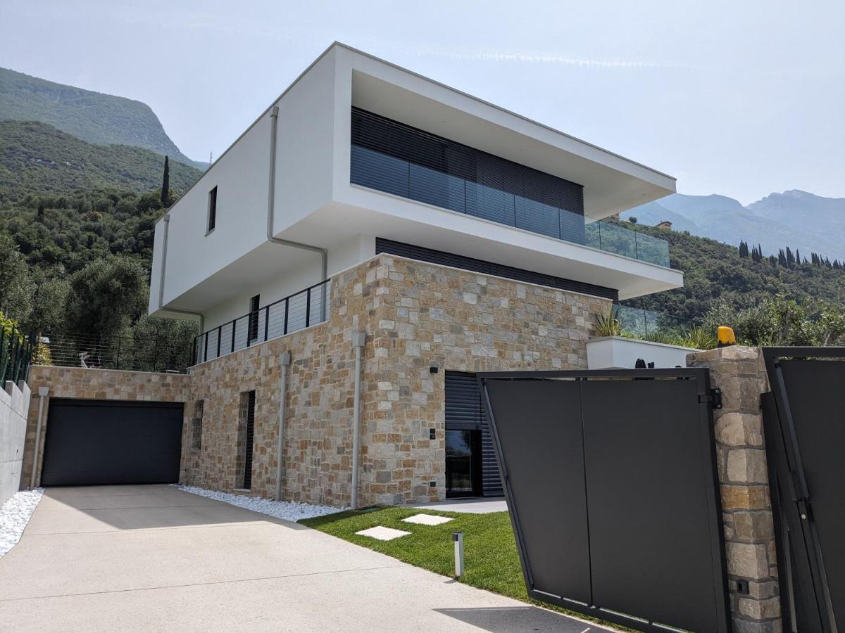 Olivo Luxury Apartments Malcesine Ngoại thất bức ảnh
