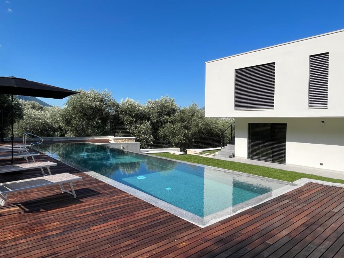 Olivo Luxury Apartments Malcesine Ngoại thất bức ảnh