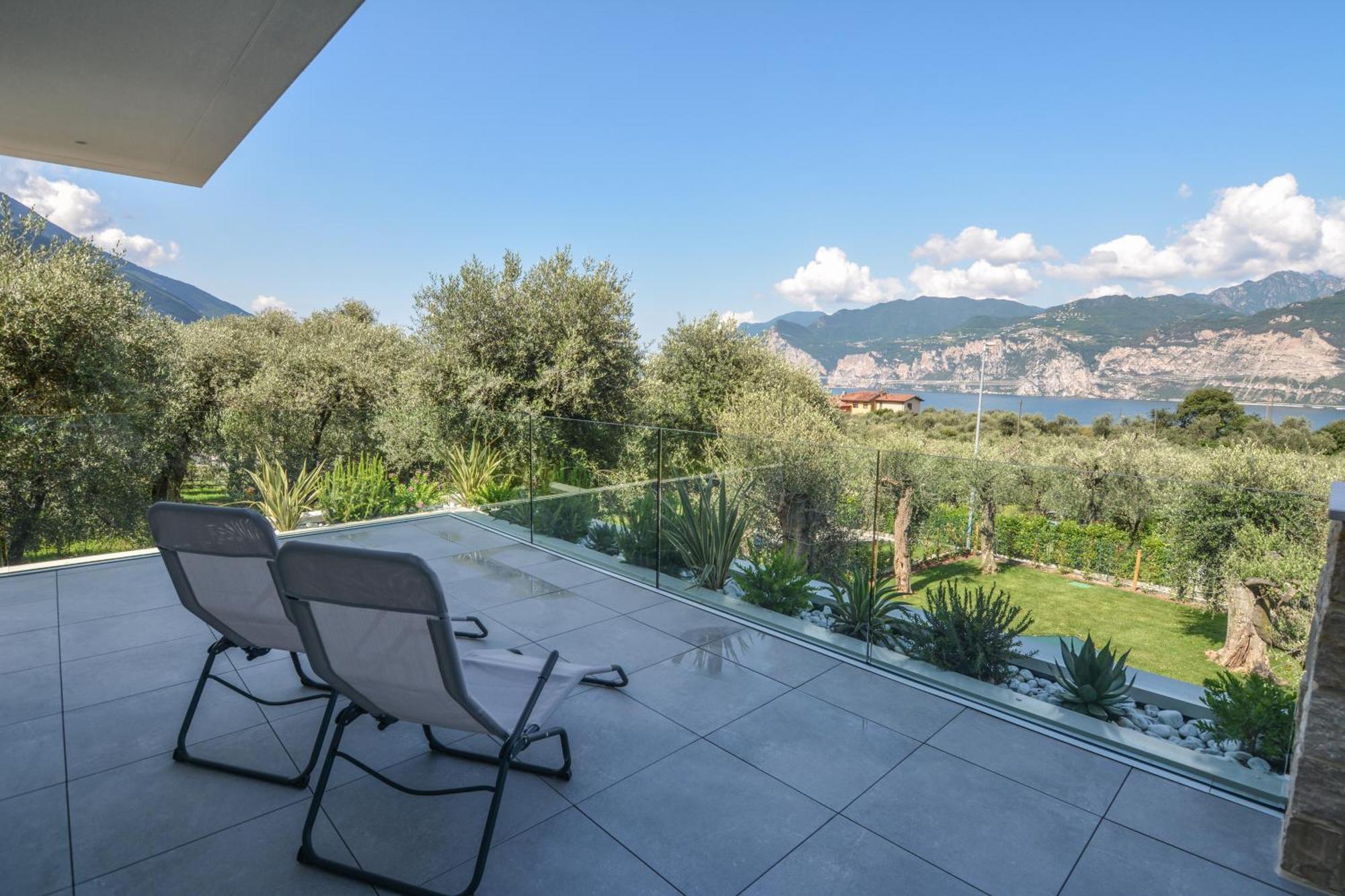 Olivo Luxury Apartments Malcesine Ngoại thất bức ảnh
