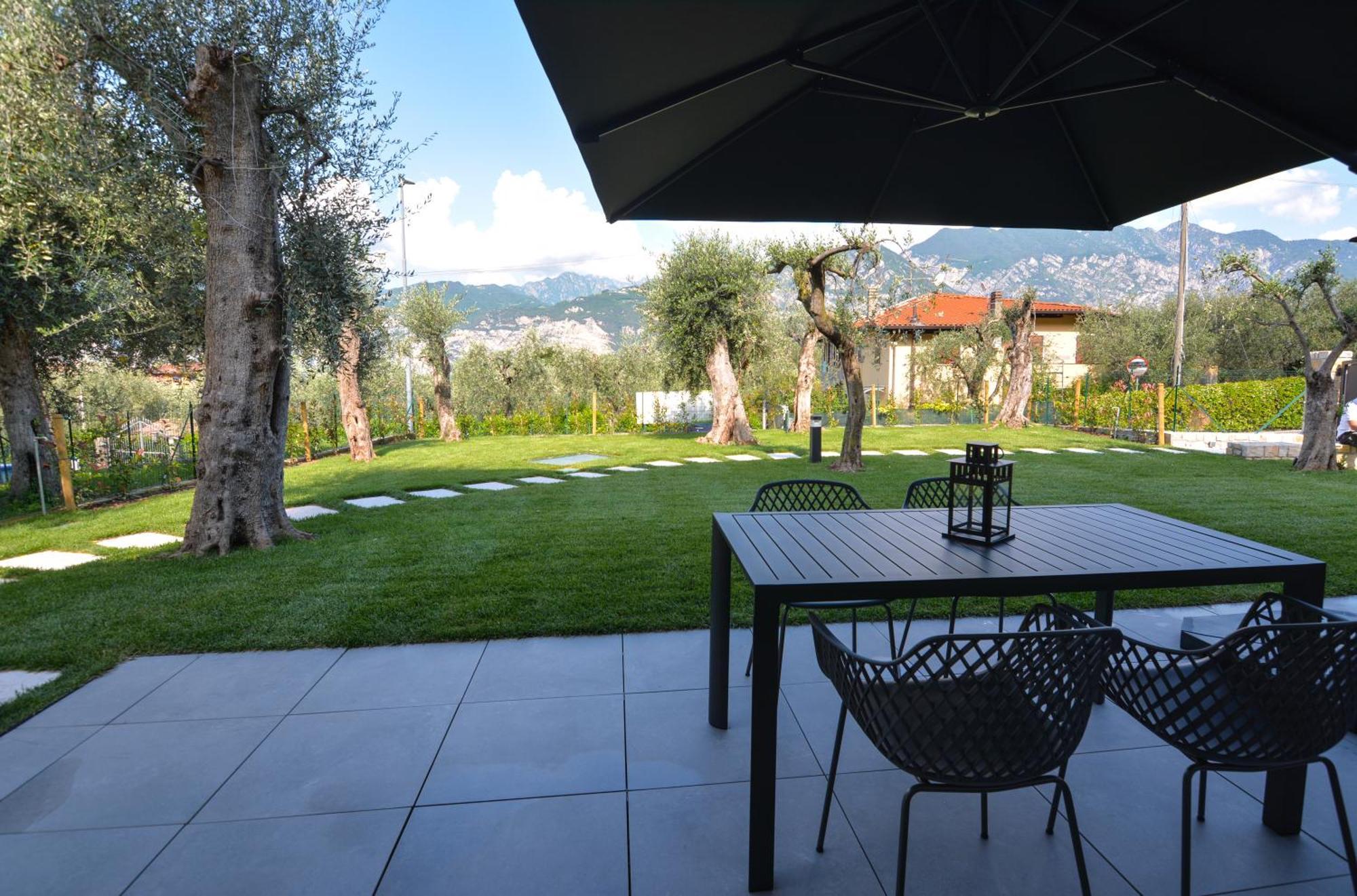 Olivo Luxury Apartments Malcesine Ngoại thất bức ảnh