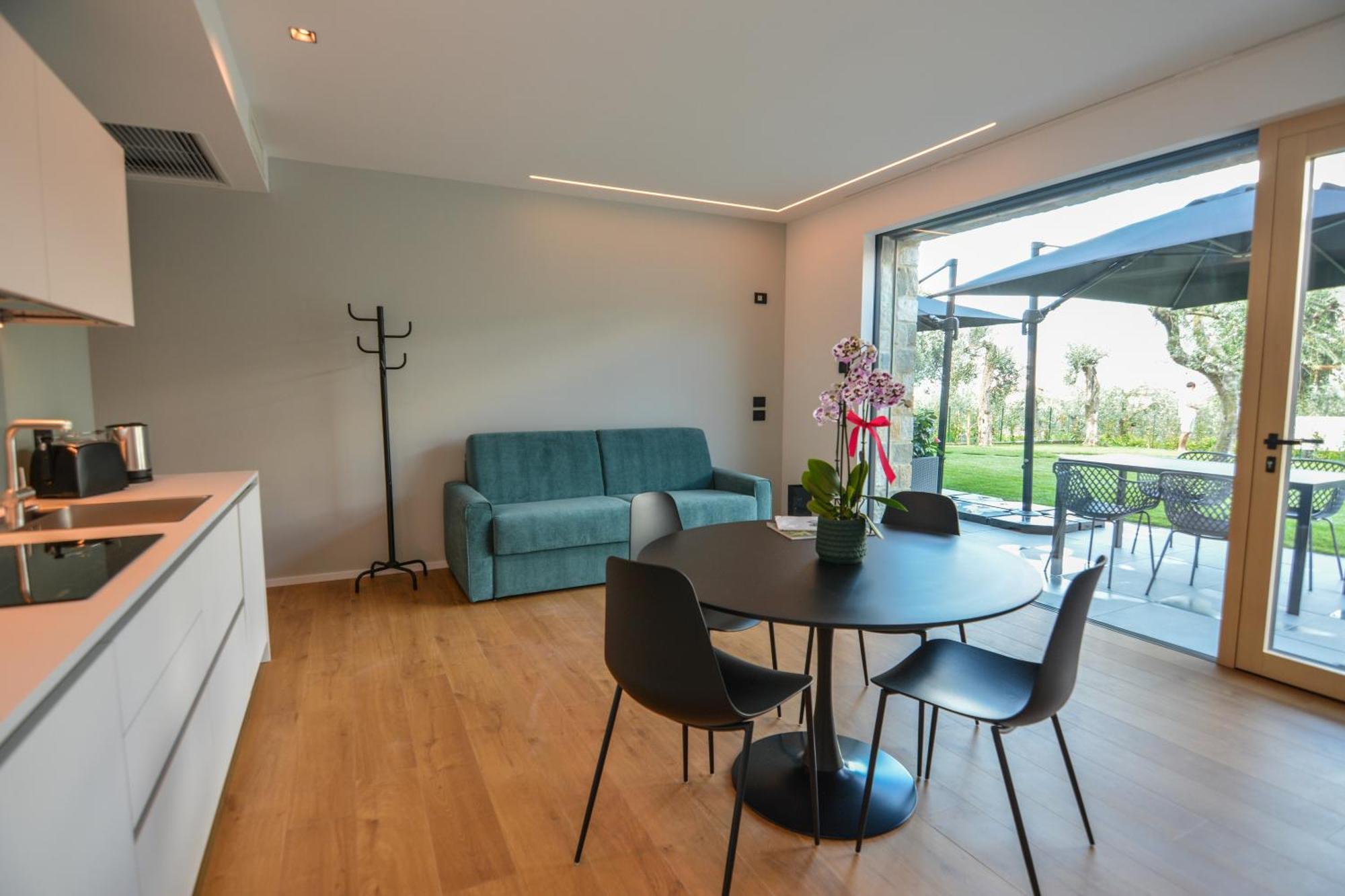 Olivo Luxury Apartments Malcesine Ngoại thất bức ảnh